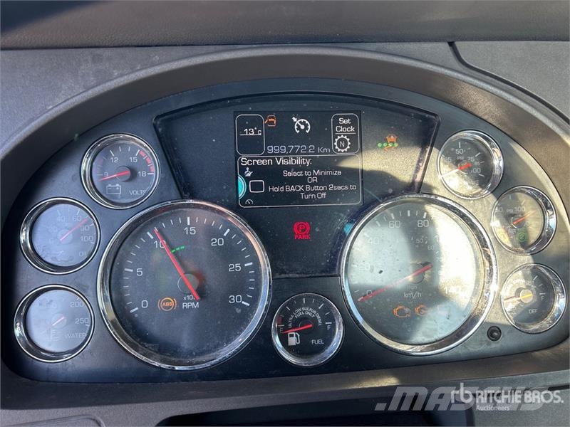Kenworth T680 6x4 T/A Day Cab Truck Tractor (Inoperable) Tractor Units