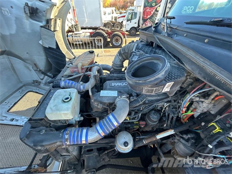 Kenworth T680 6x4 T/A Day Cab Truck Tractor (Inoperable) Tractor Units