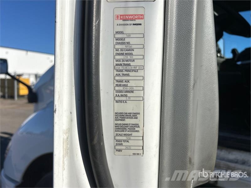 Kenworth T680 6x4 T/A Day Cab Truck Tractor (Inoperable) Tractor Units