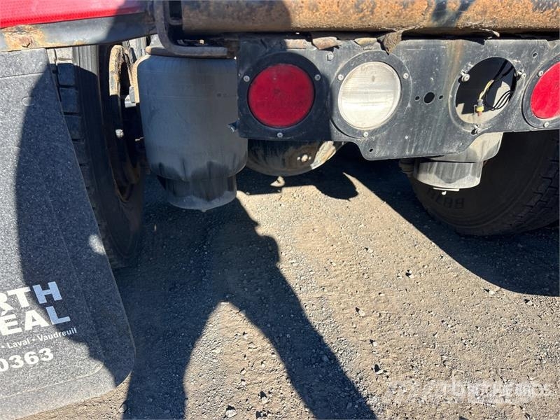 Kenworth T680 6x4 T/A Day Cab Truck Tractor (Inoperable) Tractor Units