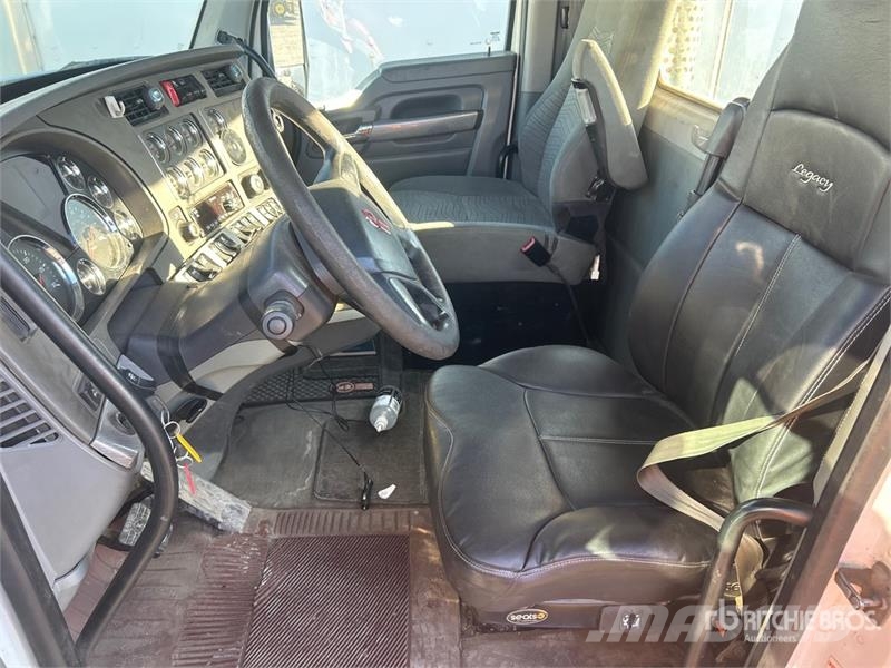 Kenworth T680 6x4 T/A Day Cab Truck Tractor (Inoperable) Truck Tractor Units