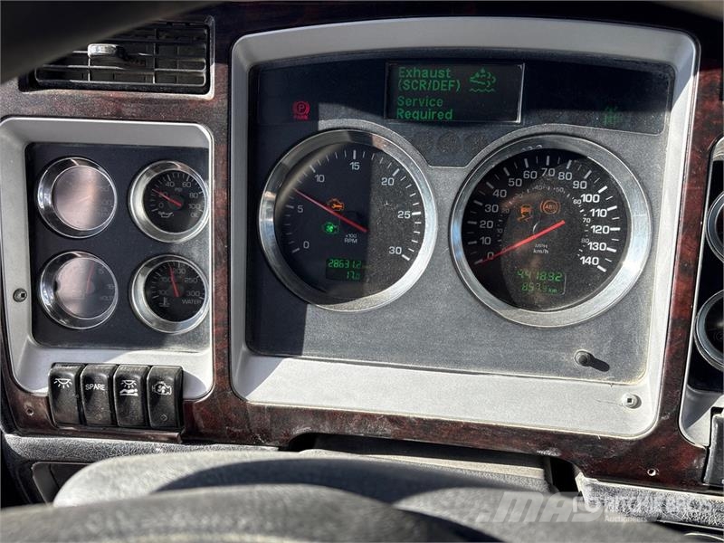 Kenworth T800 Vetopöytäautot