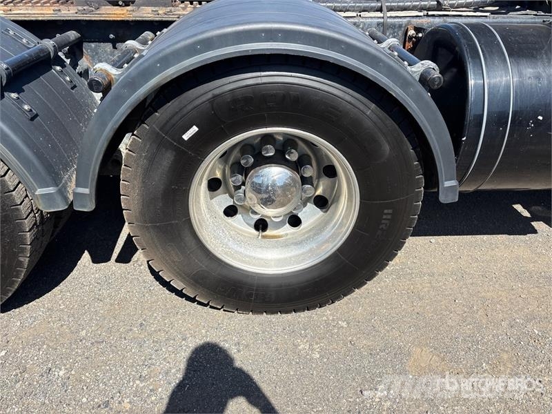 Kenworth T800 Vetopöytäautot
