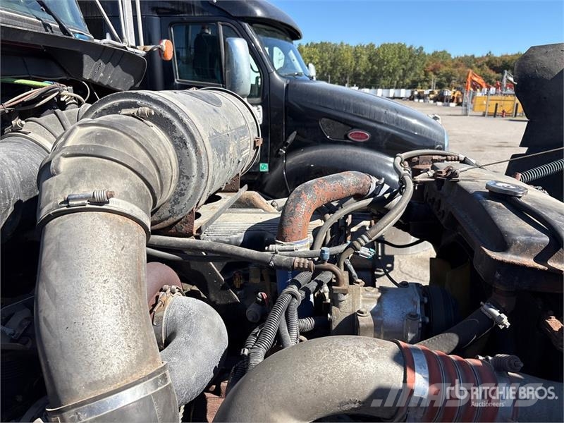 Kenworth T800 牵引车