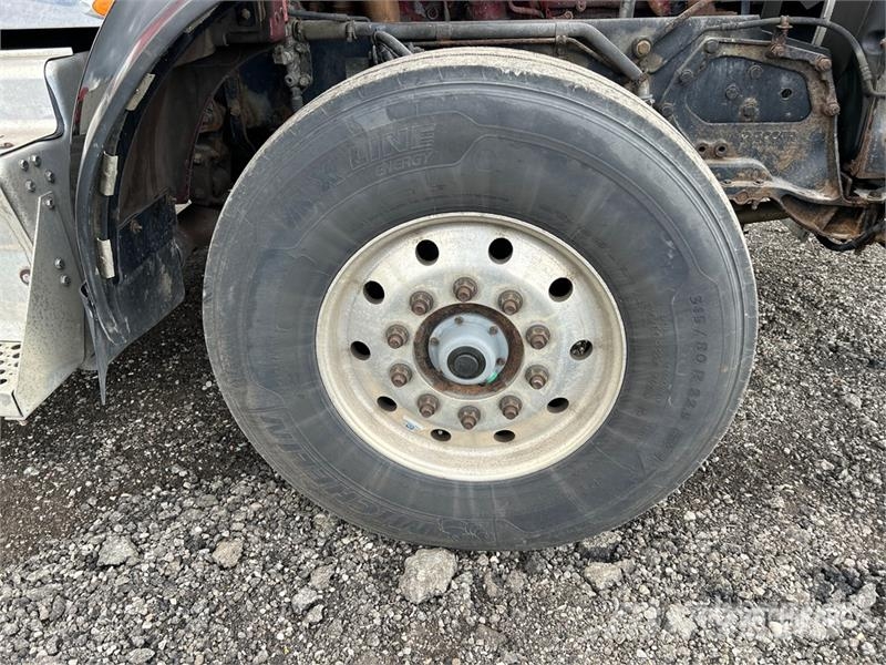 Kenworth T800 وحدات الجر