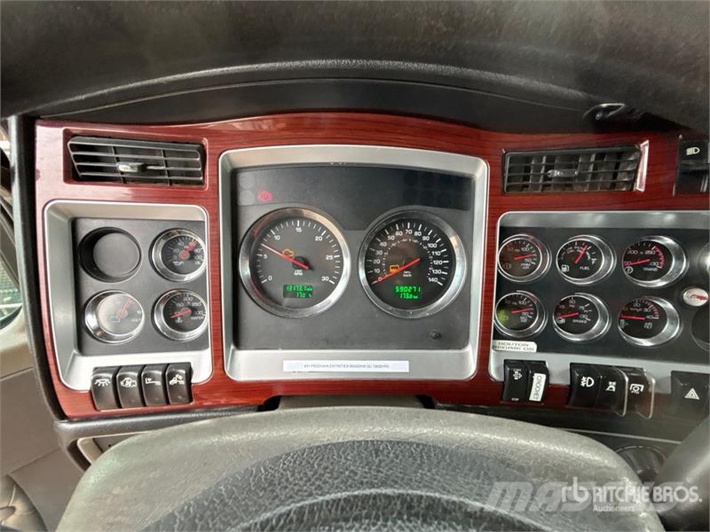 Kenworth T800 Naudoti vilkikai