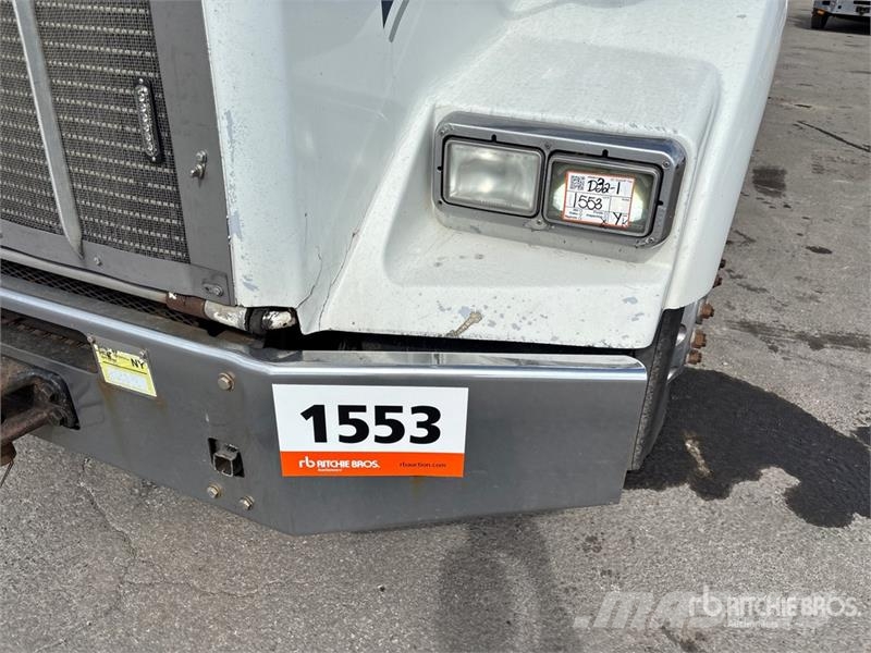 Kenworth T800 牵引车