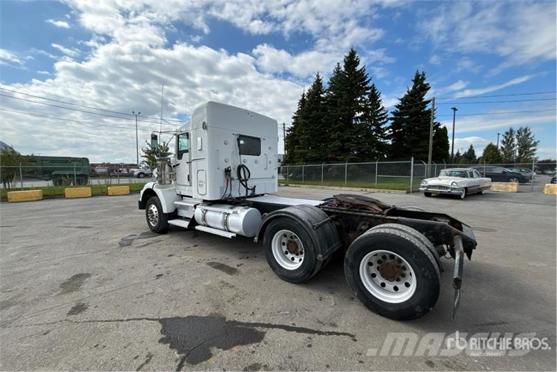 Kenworth T800 牵引车
