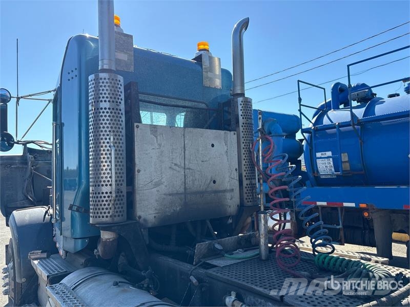 Kenworth T800 牵引车