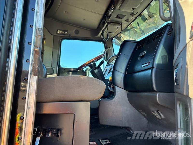 Kenworth T800 Tractor Units