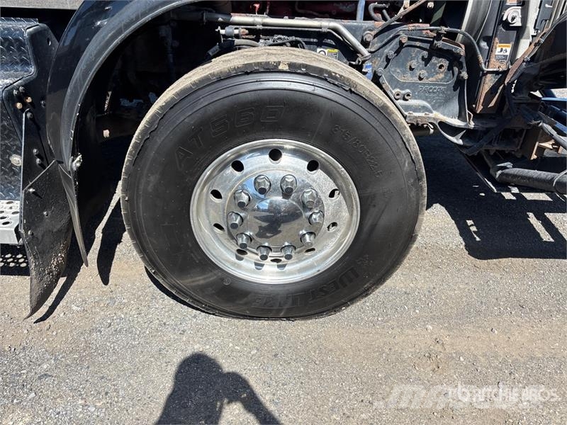 Kenworth T800 Vetopöytäautot
