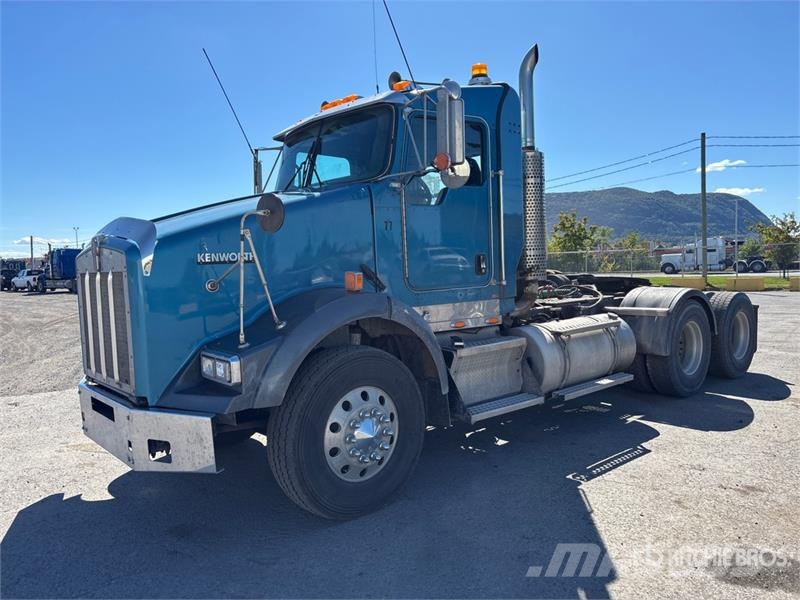 Kenworth T800 牵引车