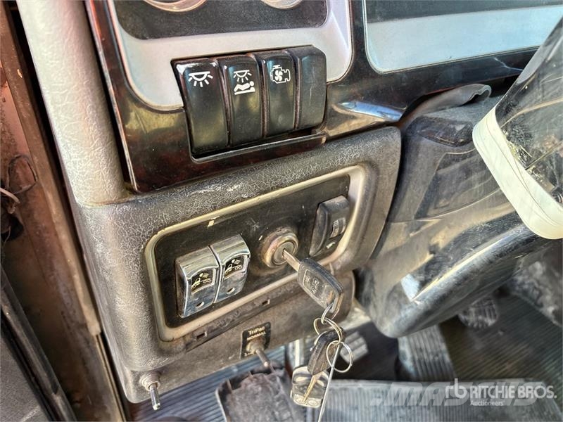 Kenworth T800 وحدات الجر