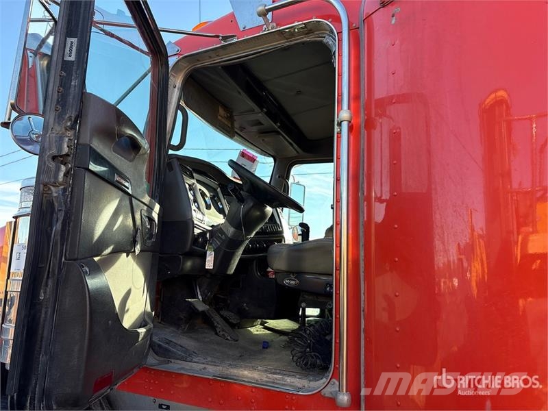 Kenworth T800 Trekkers