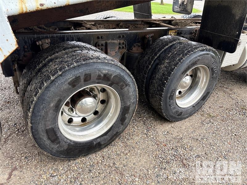 Kenworth T800 Tipper trucks