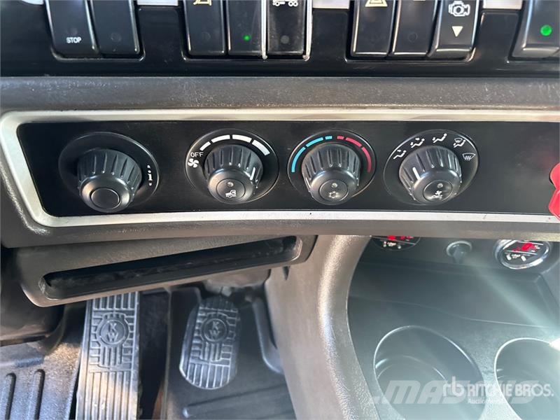 Kenworth T800 Vetopöytäautot