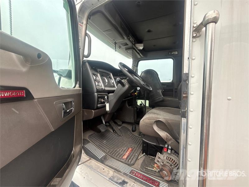 Kenworth T800 Prime Movers