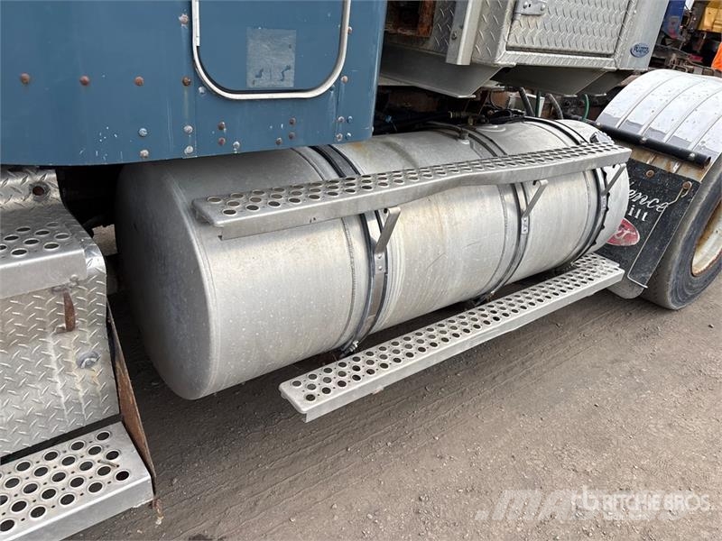 Kenworth T800 Naudoti vilkikai