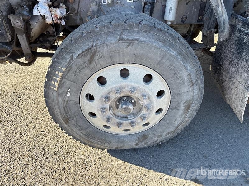 Kenworth T800 وحدات الجر