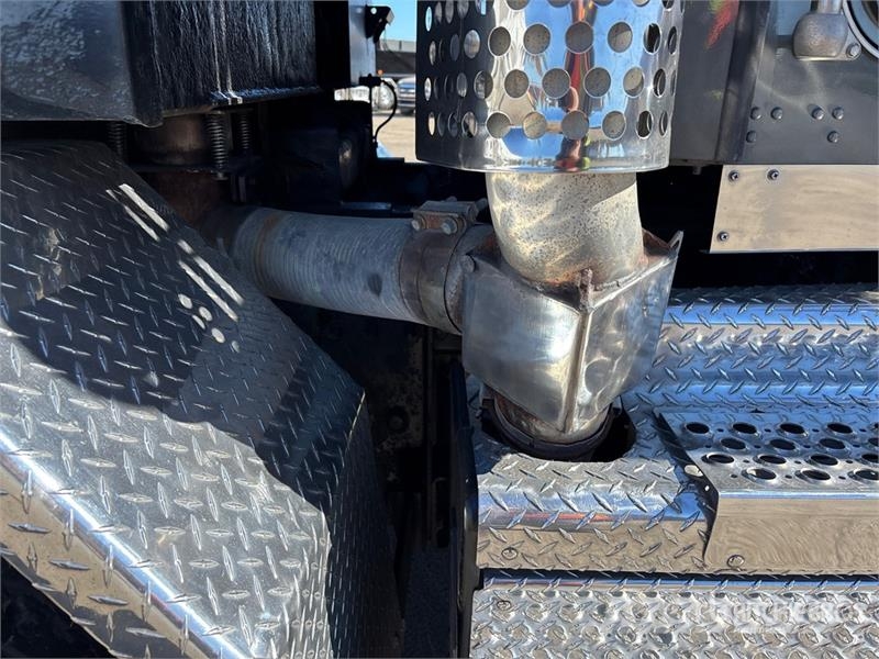 Kenworth T800 Pašizgāzējs