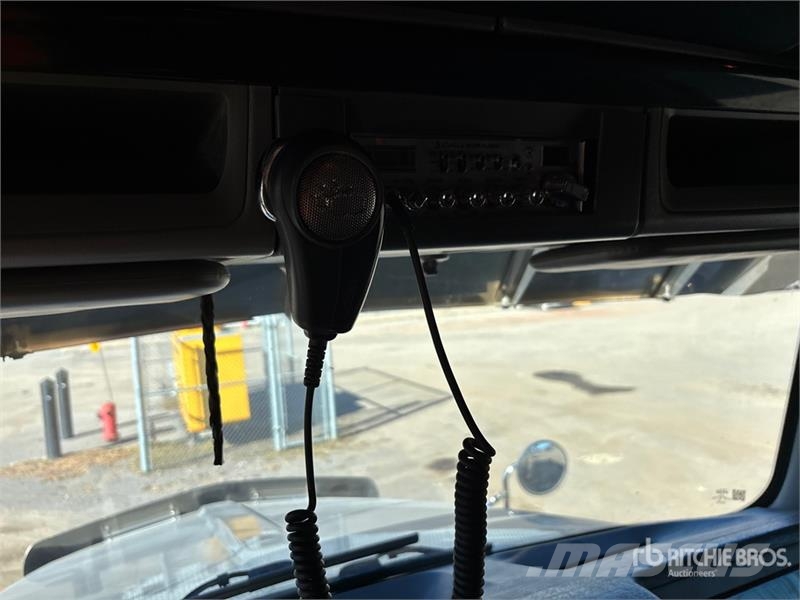 Kenworth T800 Pašizgāzējs