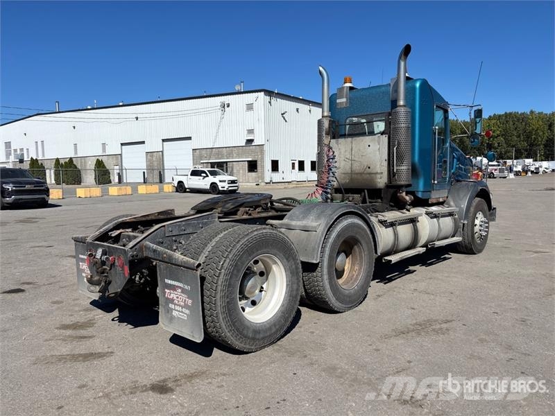 Kenworth T800 牵引车