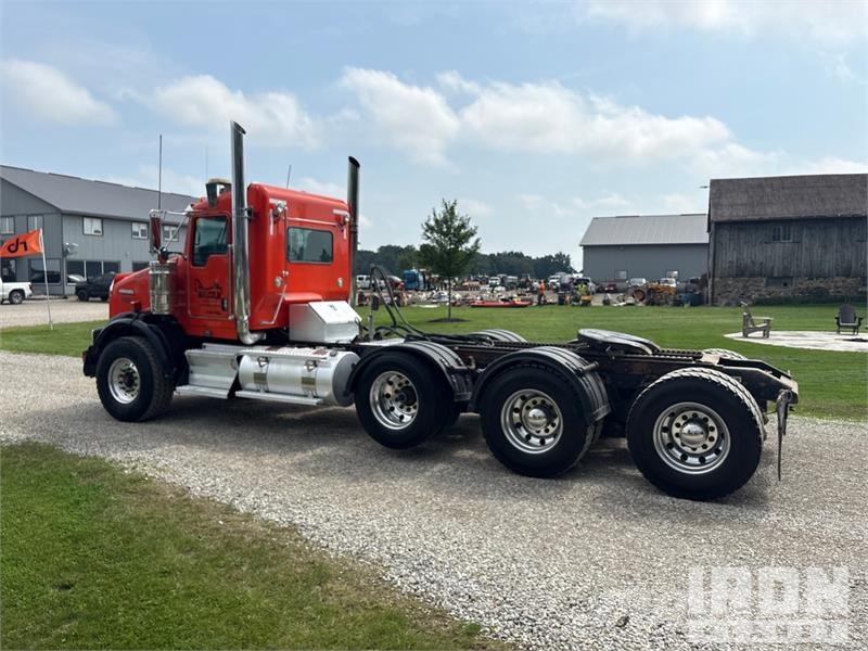 Kenworth T800 Vetopöytäautot