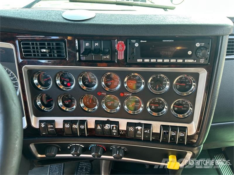 Kenworth T800 Tipper trucks
