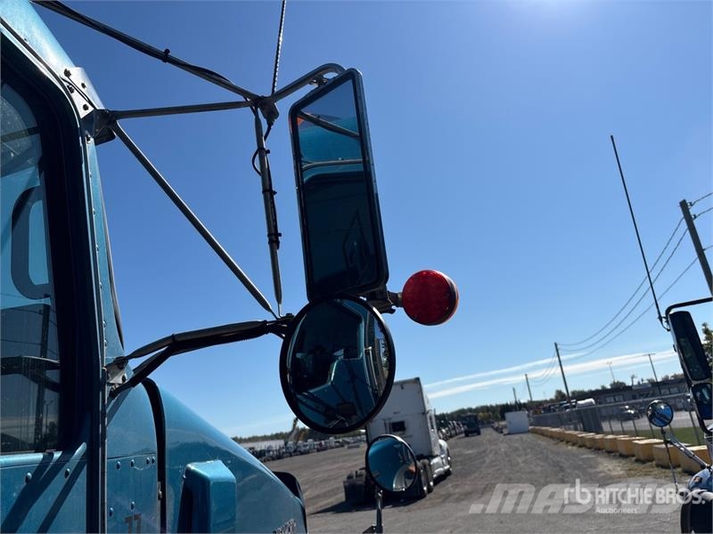 Kenworth T800 牵引车