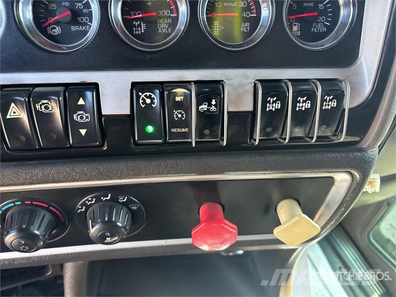 Kenworth T800 Vetopöytäautot