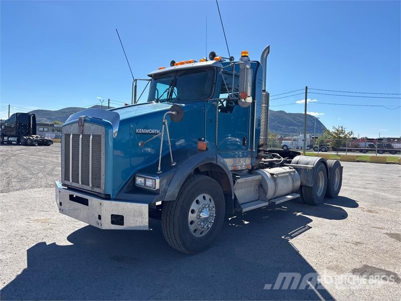 Kenworth T800 牵引车