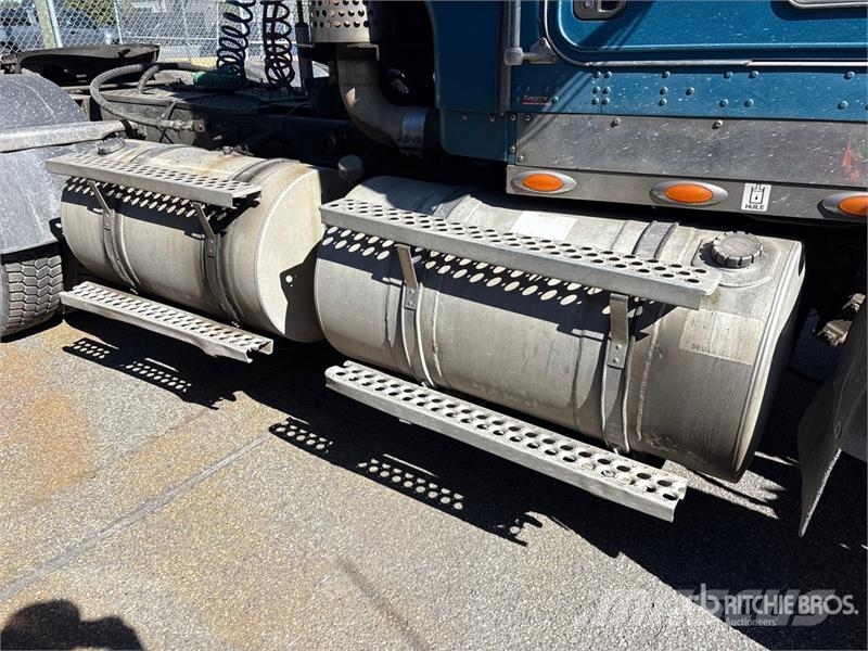 Kenworth T800 牵引车