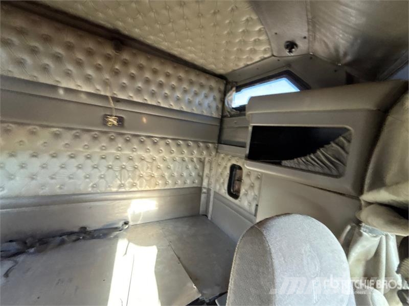 Kenworth T800 وحدات الجر