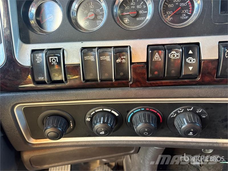 Kenworth T800 Vetopöytäautot