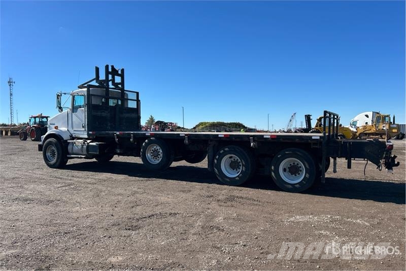 Kenworth T800 Platformas/izkraušana no sāniem