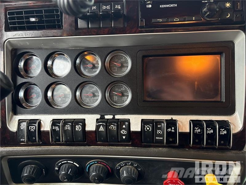 Kenworth T800 Tipper trucks