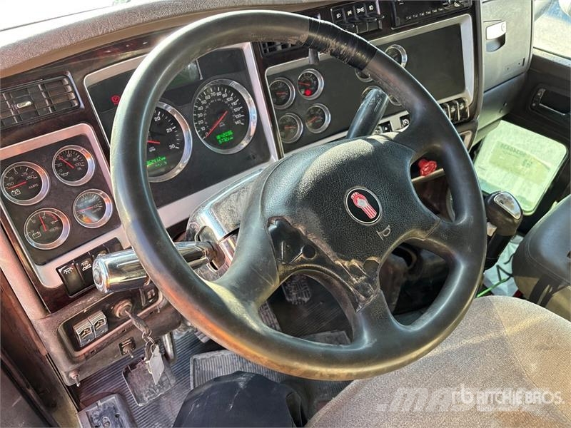 Kenworth T800 وحدات الجر
