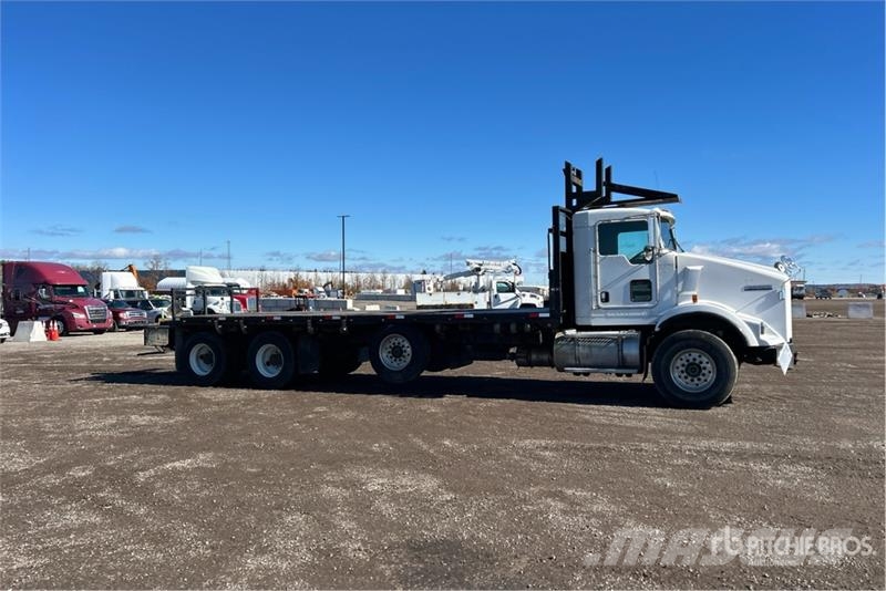 Kenworth T800 Platformas/izkraušana no sāniem