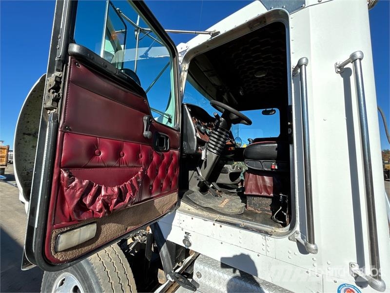 Kenworth T800 وحدات الجر