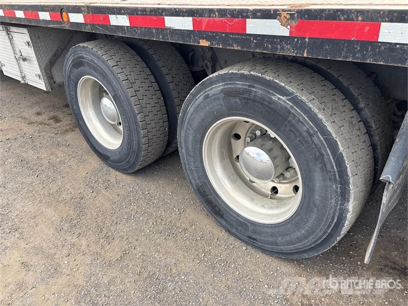 Kenworth T800 Flatbed / Dropside trucks