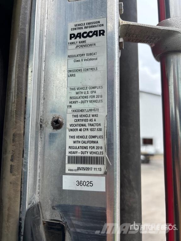 Kenworth T800 牵引车