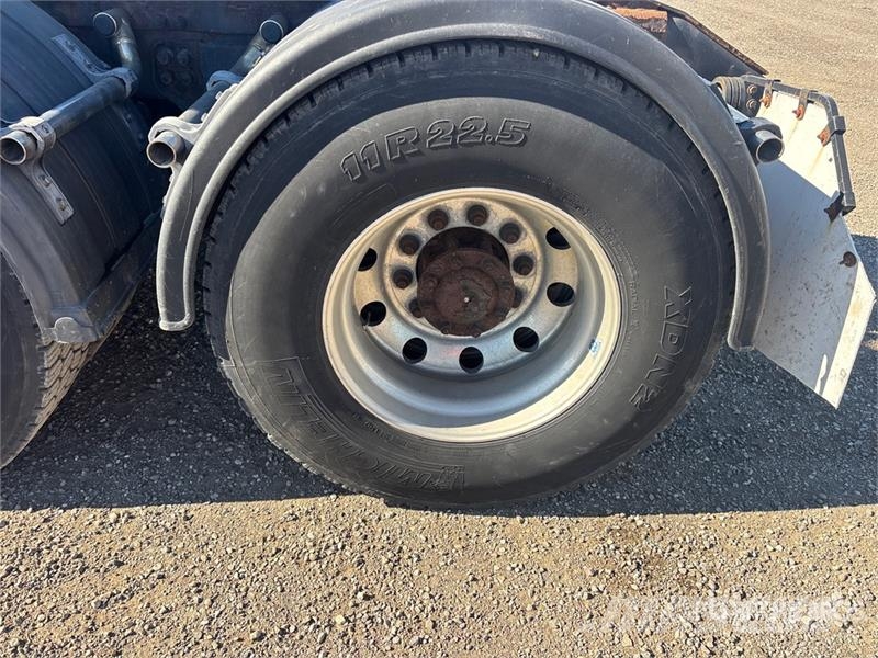 Kenworth T800 Vetopöytäautot