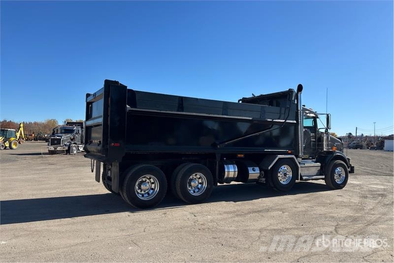 Kenworth T800 Pašizgāzējs