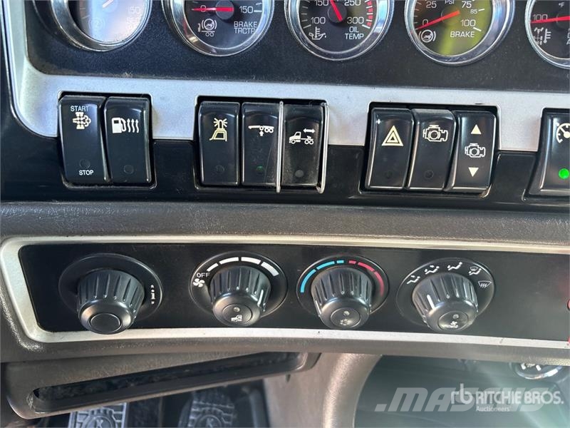 Kenworth T800 Vetopöytäautot