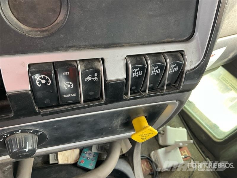 Kenworth T800 Cabins and interior