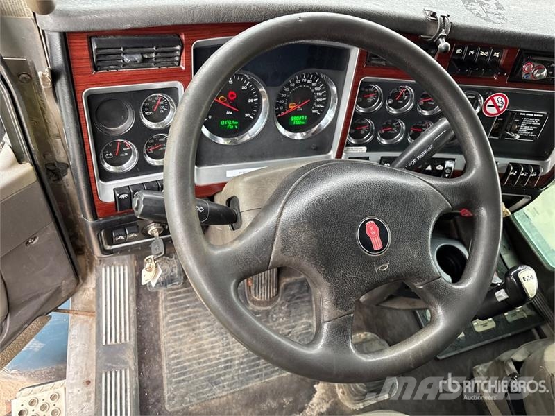 Kenworth T800 Naudoti vilkikai