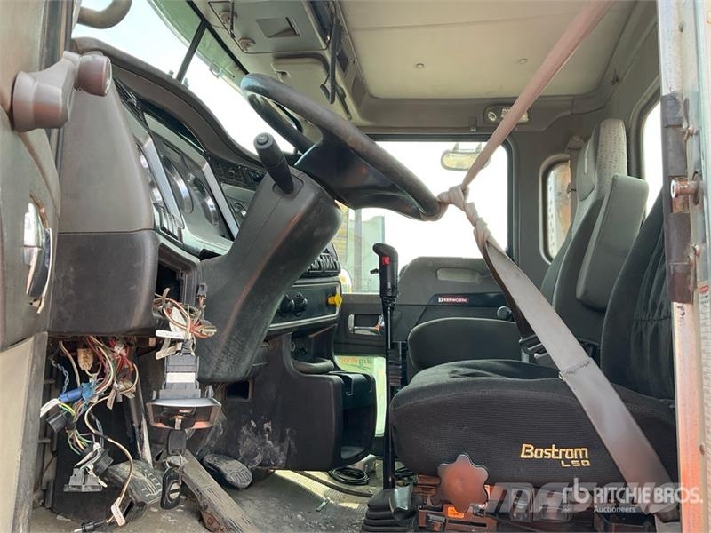 Kenworth T800 Cabins and interior