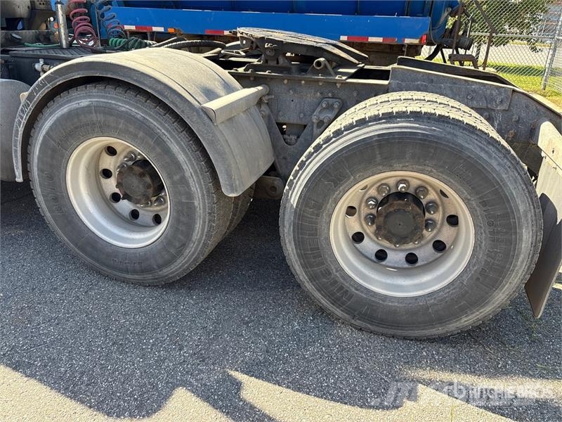 Kenworth T800 牵引车