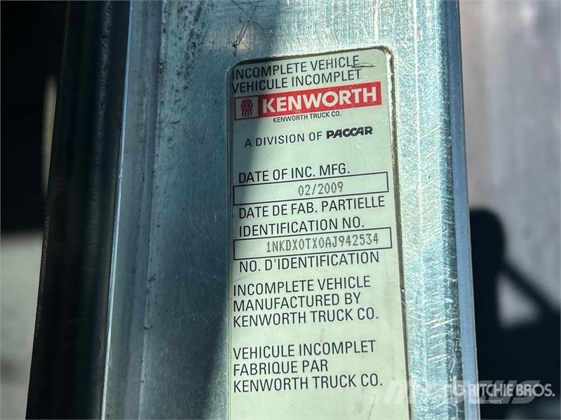 Kenworth T800 Platformas/izkraušana no sāniem