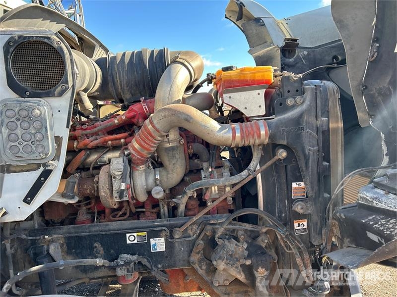 Kenworth T800 Platformas/izkraušana no sāniem
